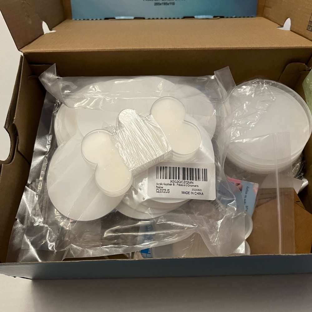 Cricut White Craft Supplies Kit